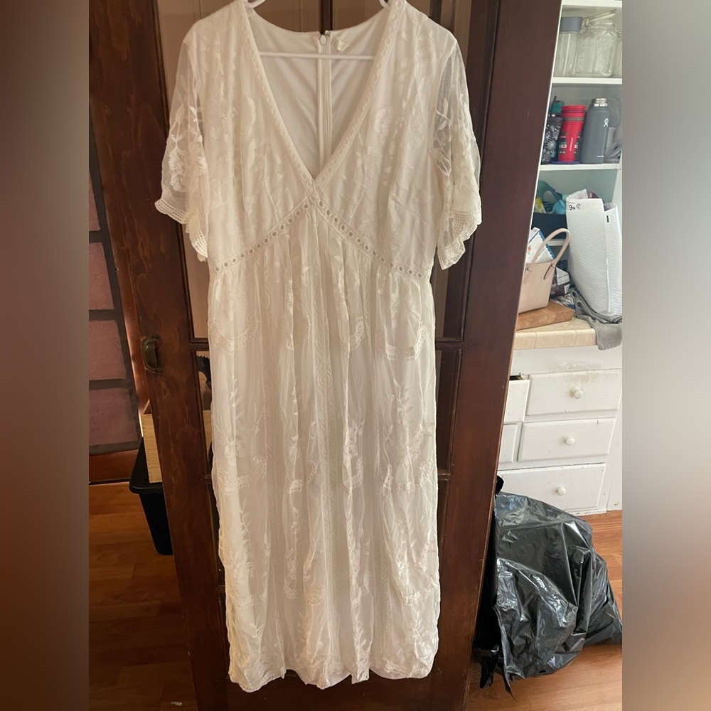 Maternity dress white lace
